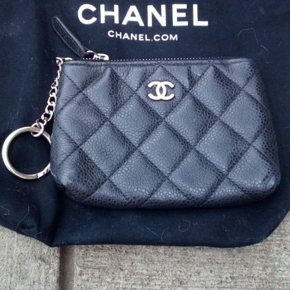 CHANEL COIN CREDITCARD HOLDER ZIP